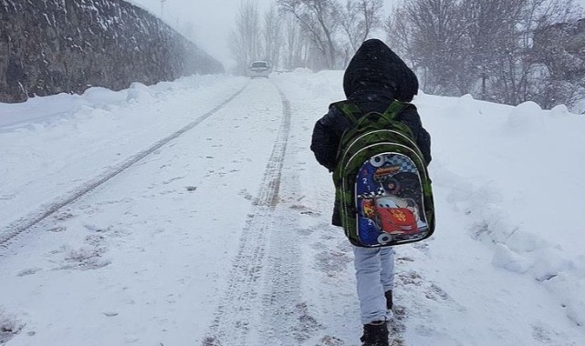 Açıklamalar peş peşe geliyor: Pek çok il ve ilçede eğitime kar molası