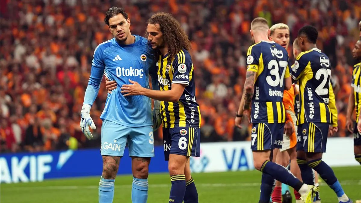 Kaleci Ederson sezonu kapattı