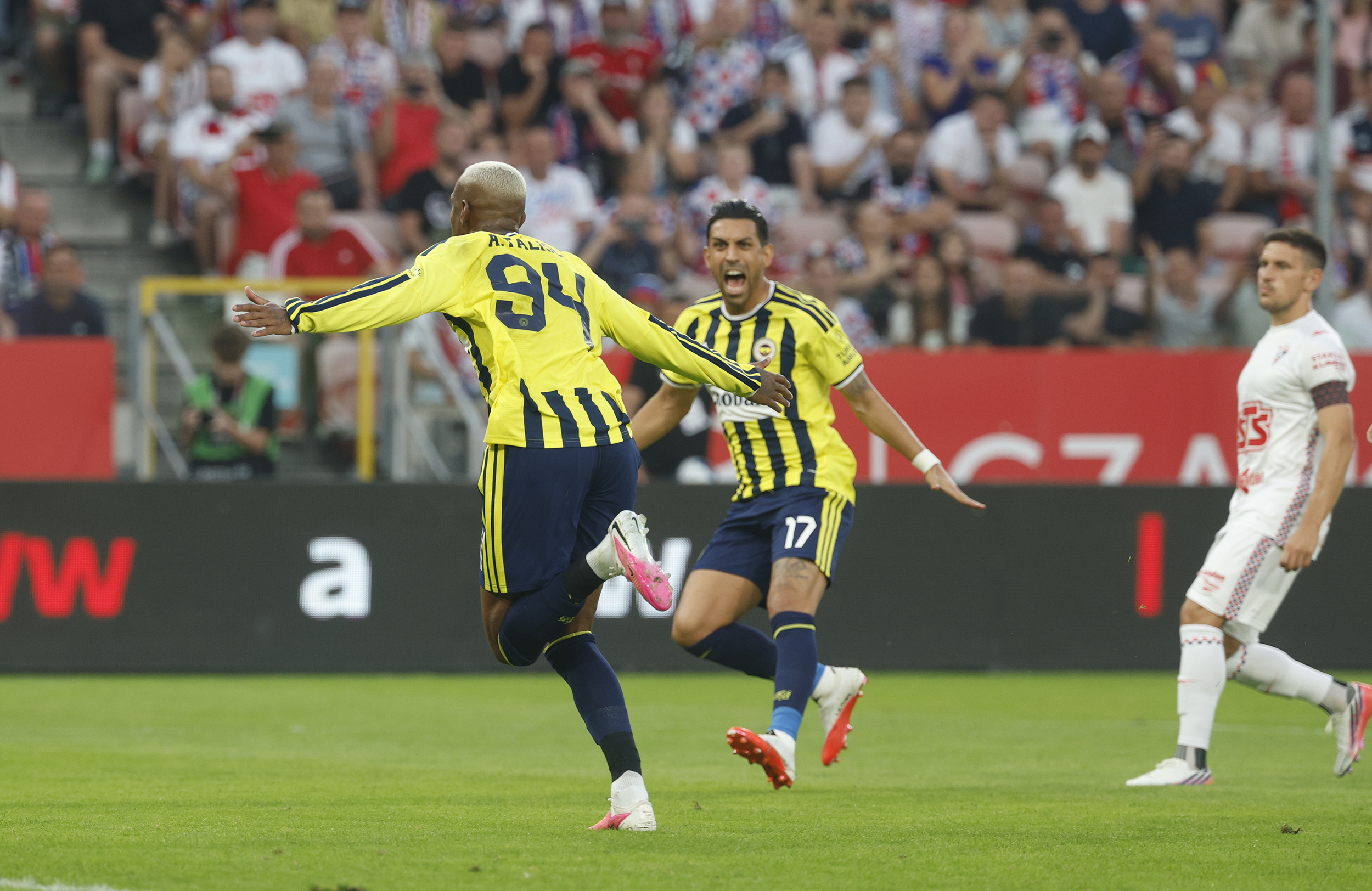 Fenerbahçe turu kaptı! İşte Fenerbahçe'nin rakibi...