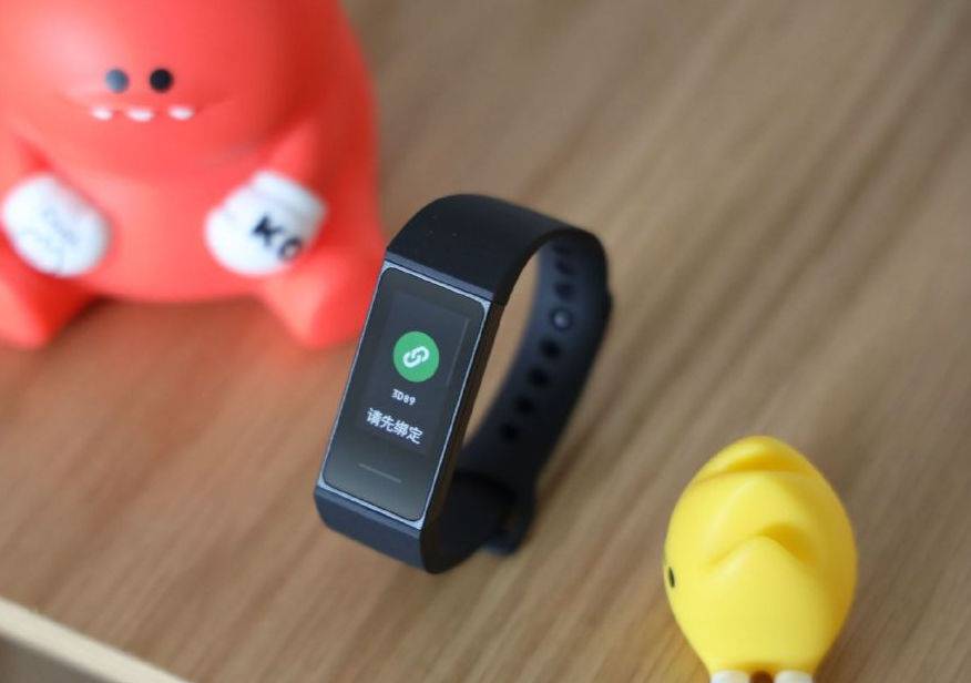 Xiaomi'nin Uygun Fiyatlı Redmi Band'dan İlk Kullanıcı Fotoğrafları  10