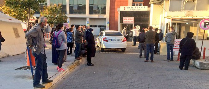 Hastanelerden gelen görüntüler korkutuyor, sıralar yollara taştı 4