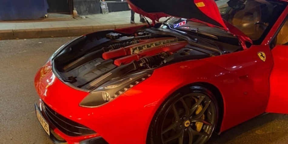 Burası Kağıthane! 5 Milyonluk Ferrari'yi bırakıp gitti! 2