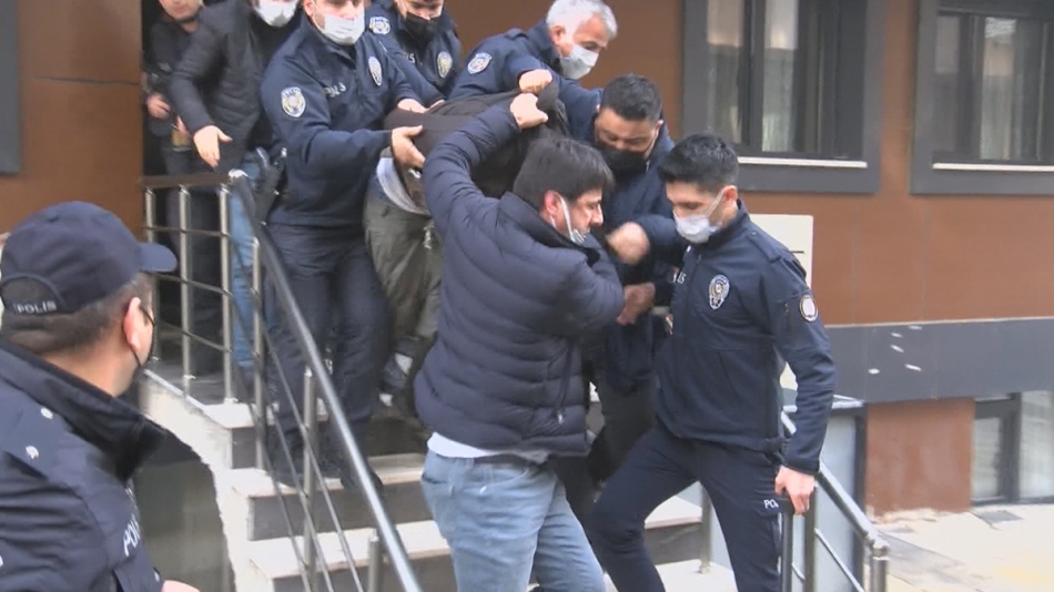 İstanbul'da korkunç cinayet! Öğretim görevlisi yakılarak öldürüldü 2