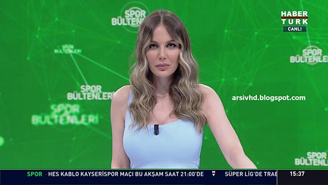 Ünlü spor spikeri Hande Sarıoğlu oryantal oynadı, görüntülerini sosyal medyada paylaştı  1