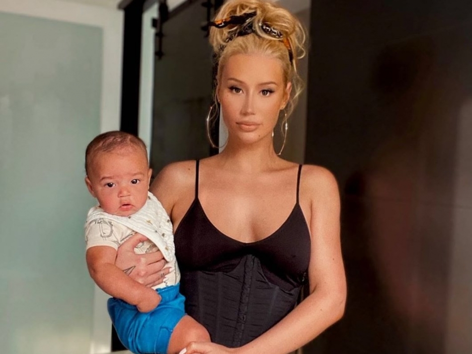 Ünlü rapçi Iggy Azalea hamileliğini herkesten nasıl gizledi?  3