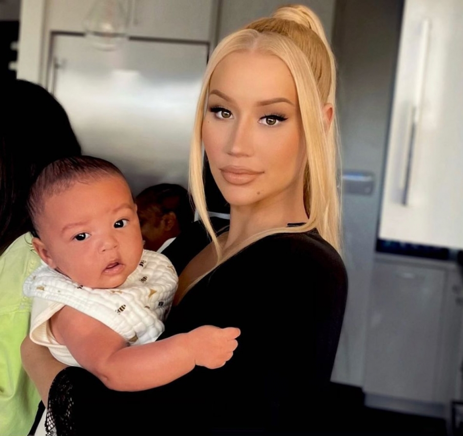 Ünlü rapçi Iggy Azalea hamileliğini herkesten nasıl gizledi?  6