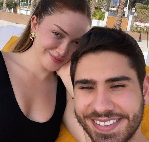 Danla Biliç sevgilisiyle olan fotoğrafı o yorumdan sonra kaldırdı! 6