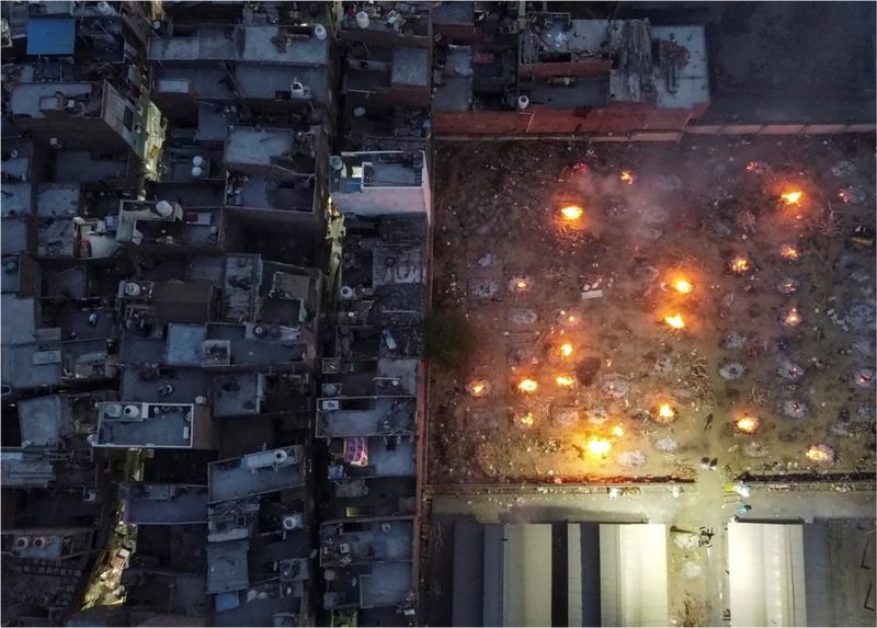 Hindistan'da insanlık dramı! Sağlık sistemi çöktü, vaka sayıları 400 bini aştı 11