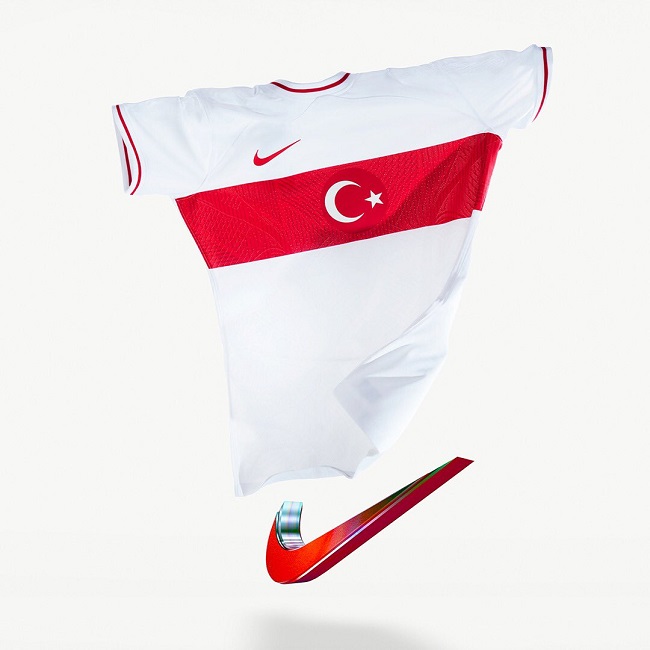 TFF, A Milli Takım'ın yeni formalarını tanıttı: Fiyatlar dudak uçuklattı 3